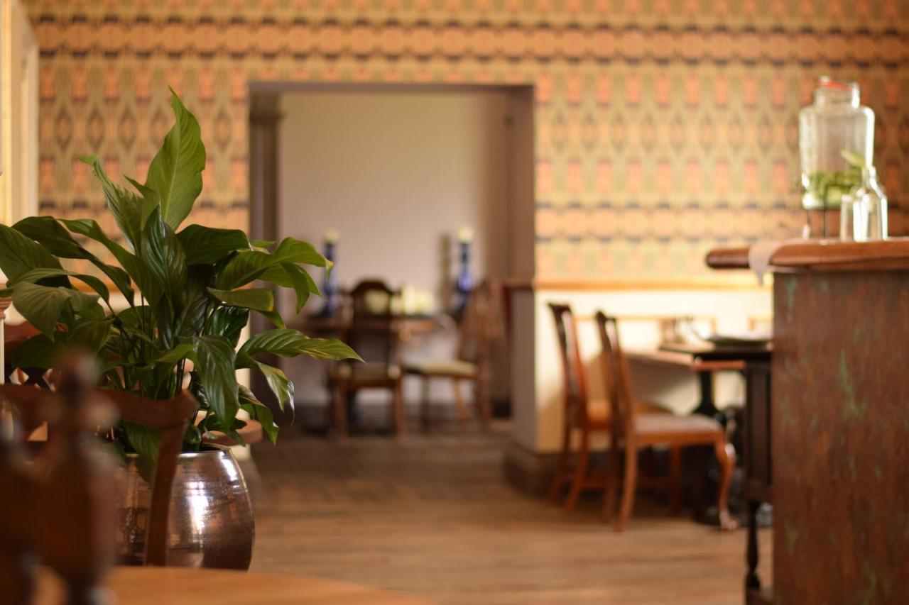 Combe Grove Hotel Limpley Stoke Exterior foto
